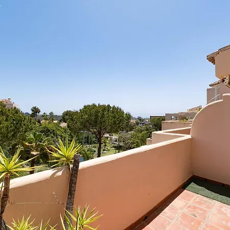 Santa Maria Elviria Golf Penthouse With Large Private Terrace And Sea Views -029 Appartamento *