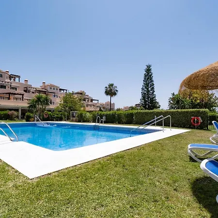 Santa Maria Elviria Golf Penthouse With Large Private Terrace And Sea Views -029 Apartment Marbella